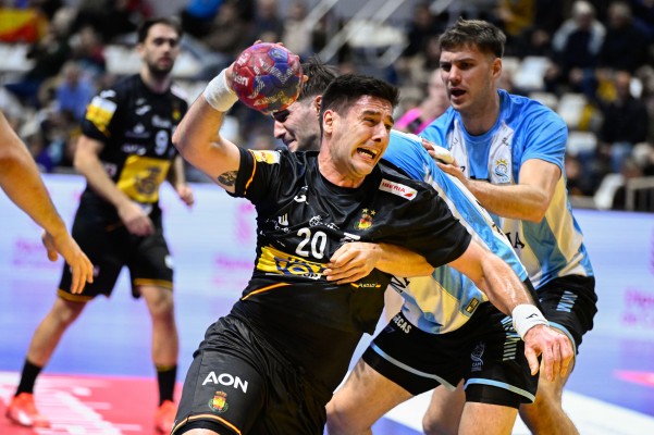 La selección española arrolla a Argentina en un gran segundo tiempo en el Ciutat de Castelló