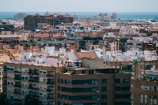El parque de viviendas de València 'se hace mayor': ningún barrio baja de los 39 años