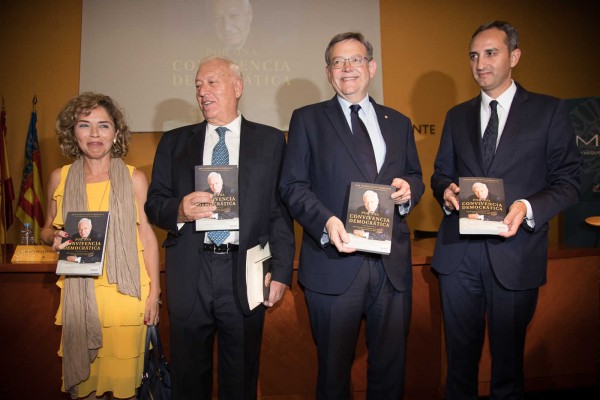 El libro de García-Margallo, cuando el elogio viene del rival político