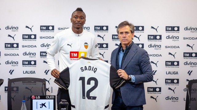 Umar Sadiq, el delantero de Corona