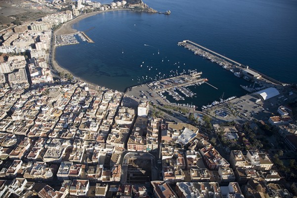 La carta a los Reyes de Ceclor: construir la autovía Lorca-Caravaca y desarrollar el puerto comercial de Águilas
