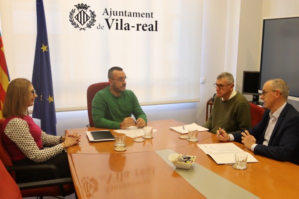 Vila-real ata un préstamo de 2,2 millones para pagar sentencias y critica el 