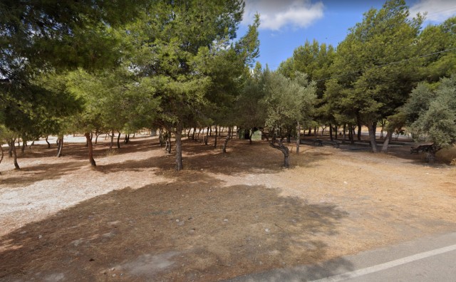 San Vicente negocia con Iberdrola soterrar unas líneas del barrio del Tubo al quedar desierta la obra