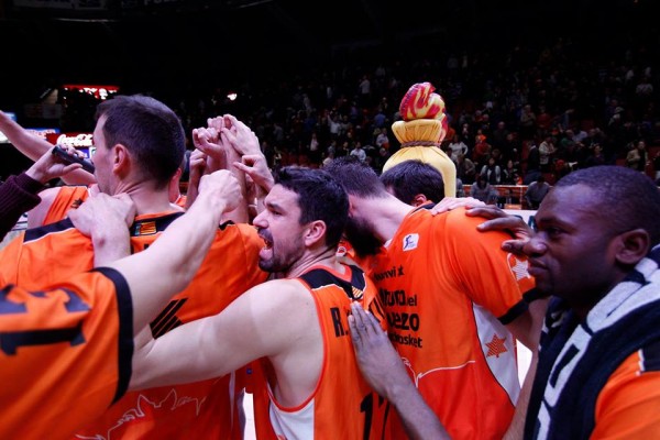 El Valencia Basket comienza el Last32 con una victoria ante el PAOK