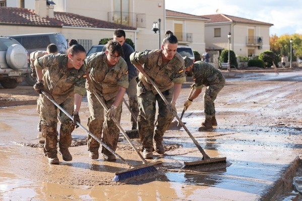 Casi 9.000 efectivos del Ejército siguen trabajando en la Dana en Nochevieja y Año Nuevo
