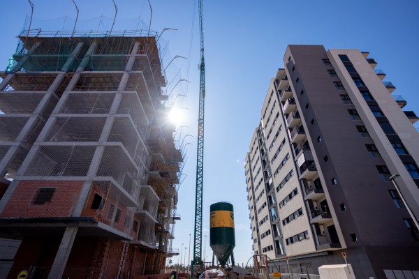 Empieza en Elche la comercialización del nuevo edificio de San Antón: pisos entre 48.700 y 69.000 euros