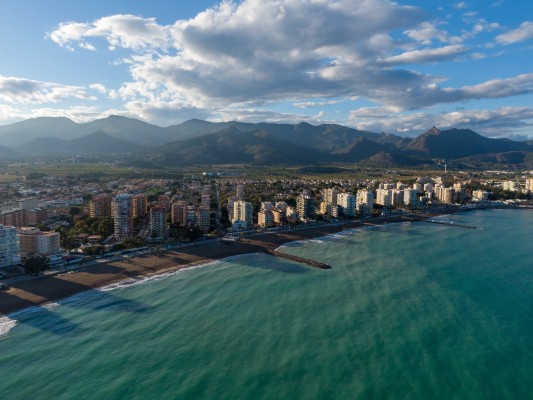 Benicàssim prevé aumentar un 25% los días de servicio de baño adaptado para la temporada 2025