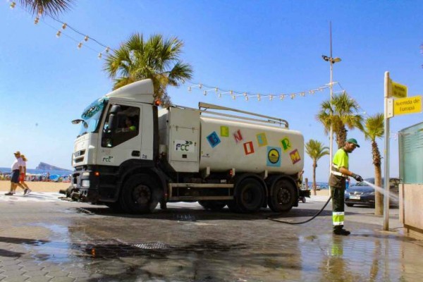 Benidorm aprueba la continuidad del contrato de la basura caducado en 2018: 