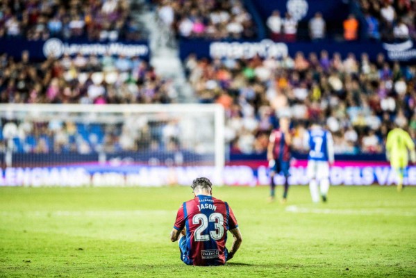 Jason sufre una doble rotura muscular y estará dos meses de baja