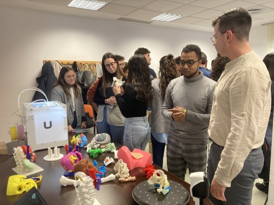
Sanidad impulsa la formación entre profesionales con talleres de cocreación e 'innopíldoras'
