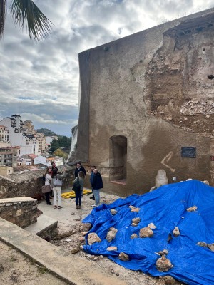  Comienzan las obras en el Castillo de Buñol tras el derrumbe parcial de un muro en la dana
