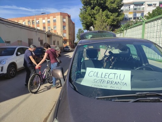 El proyecto 'Bicis per a l'Horta sud' supera las mil bicis para los afectados de la Dana