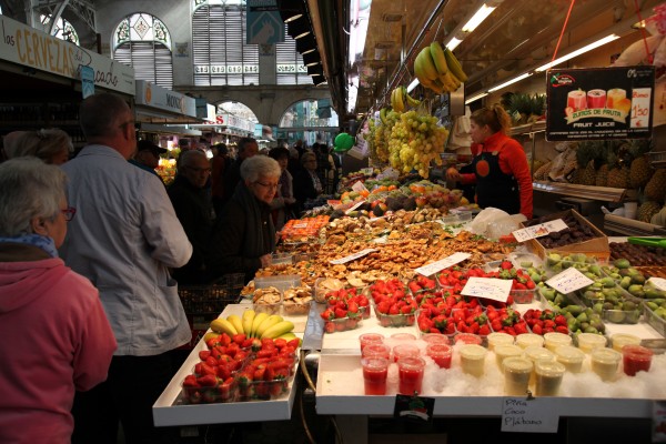 El Mercado Central de València, siempre cerca de sus clientes