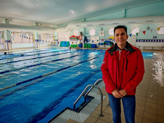El sistema de climatización en la piscina municipal de Canet generará 80.000 euros para el consistorio 