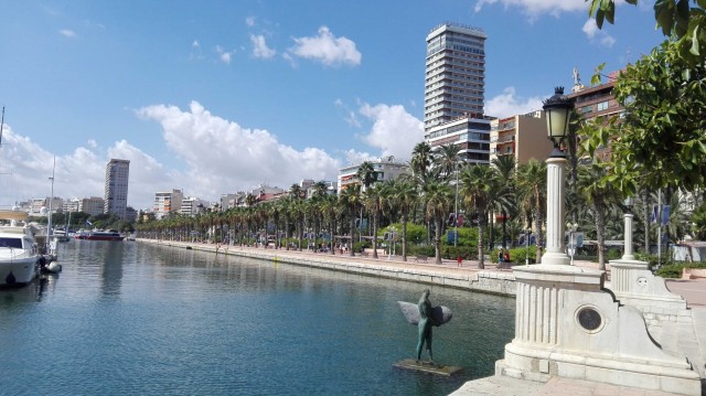I després de la Volvo, què? Un pla per fer emergir al Port la plaça més gran d’Alacant
