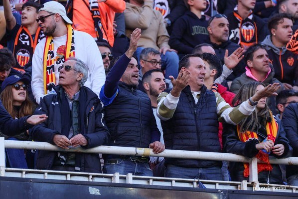 El Valencia CF pasa las Navidades en descenso por primera vez desde el año del gol de Tendillo
