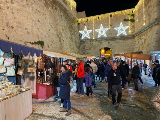 Peñíscola abrirá las puertas de su Mercado Medieval del 27 de diciembre al 1 de enero

