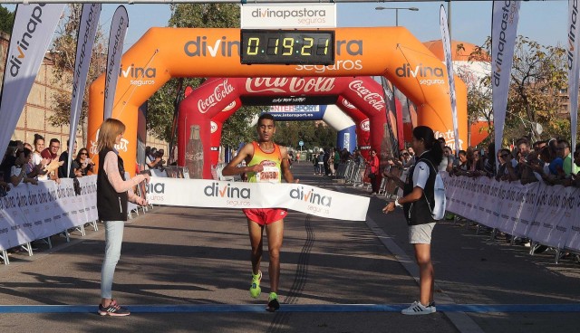 Oumellal y Ayachi se impusieron en la séptima prueba del Divina Pastora