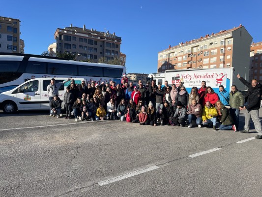 Vila-real lleva ilusión a los niños y niñas afectados por la Dana con una caravana de juguetes solidarios

