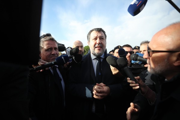 La Justicia italiana absuelve a Salvini por el bloqueo al barco 'Open Arms'
