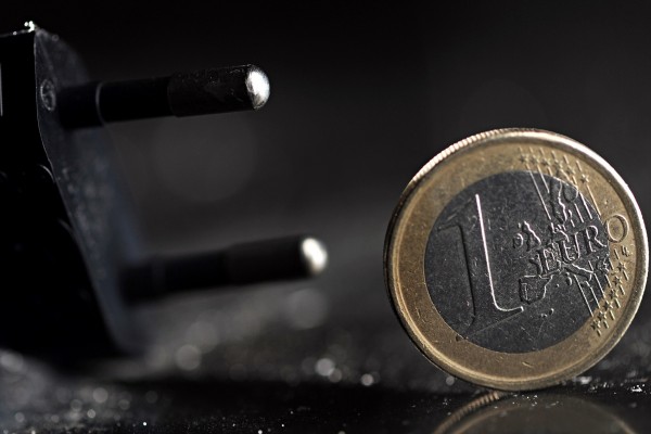 El euro sube pero cierra la semana por debajo de los 1,04 dólares
