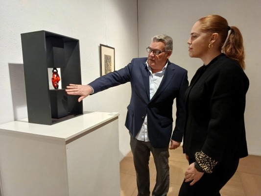 'Almas gemelas': l'escultura de García Lahoz uneix l'obra de Goya i Shevchenko al Mucbe de Benicarló