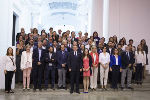 El Consell deberá incluir en sus concursos el veto a los medios que publiquen anuncios de prostitución