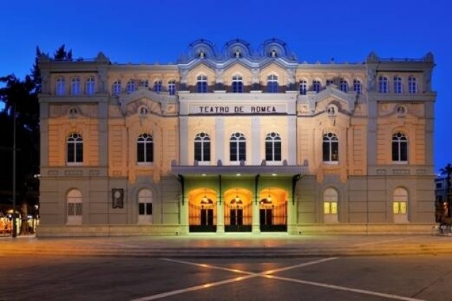 La fatídica leyenda que pesa sobre el Teatro Romea de Murcia por una maldición 'dominica'