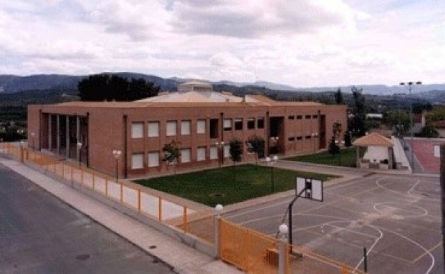 Muro licita las obras de construcción del gimnasio del colegio Montcabrer por 660.000 euros 
