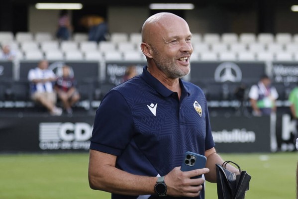 Dick Schreuder vuelve a estar en la órbita del Feyenoord tras su despido del Castellón