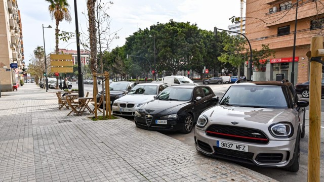 València duplica las plazas de estacionamiento de vehículos en la Avenida de Baleares