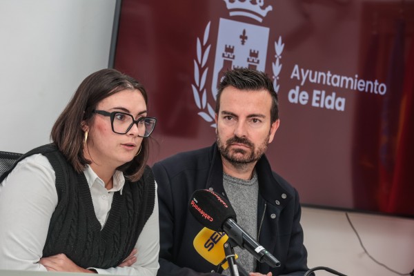 Elda exige a Educación que retome 