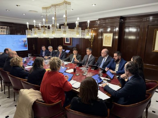 Alicante y Aguas renuevan el Fondo Social de 500.000 euros que
 beneficia a más de 1.500 familias
