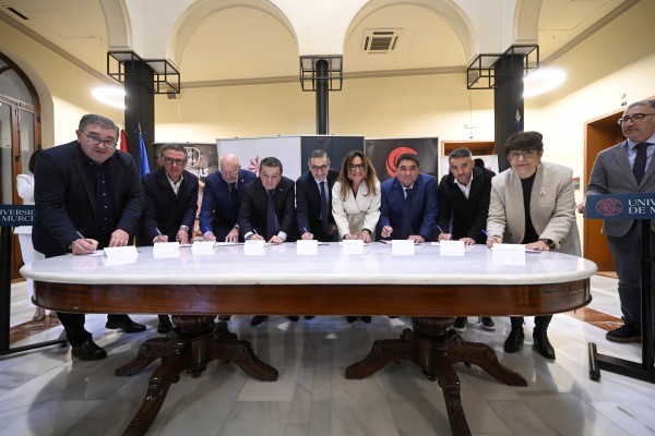 Pacientes de cáncer de mama participan en la Región en un programa de ejercicio físico personalizado