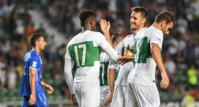 Elche supera 9.200 abonados y casi iguala el número del pasado año en Segunda