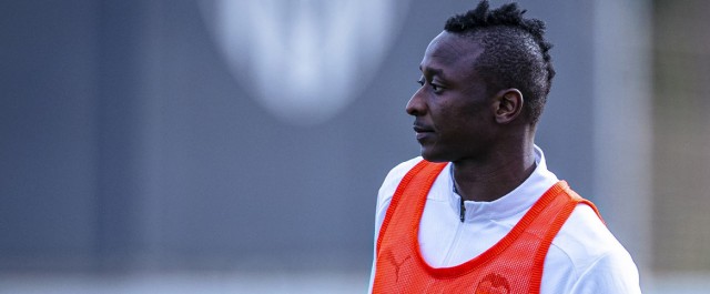 Sadiq vuelve a València tras pasar revisión en San Sebastián