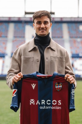 Forés: “Es un sueño de pequeño jugar en el Levante”