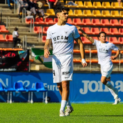 El UCAM CF suma al mediocentro Pablo Hernández a su plantilla desde el Badalona Futur