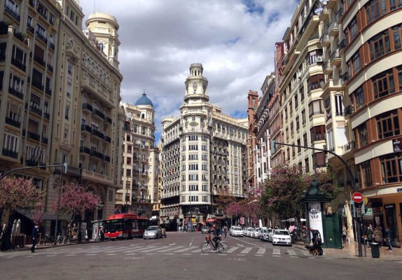 Hotel de lujo en la Plaza del Ayuntamiento: un proyecto a 4 años vista