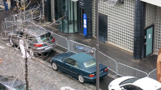 El cinturón explosivo del hombre abatido en una comisaría París era falso