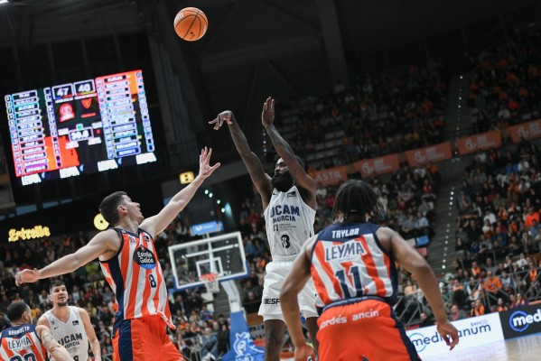 El UCAM CB firma la cuarta mejor primera vuelta en 27 años en la ACB