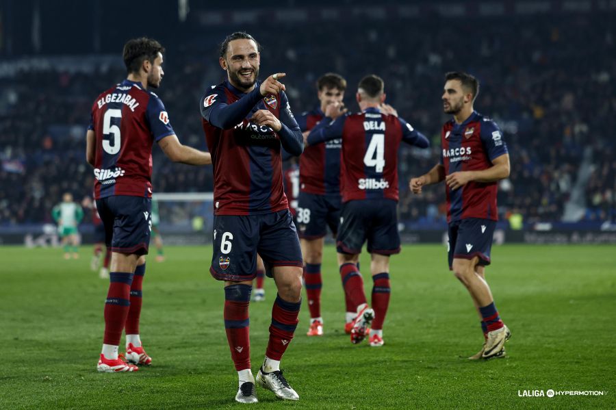 Kochorashvili brilla en la faceta goleadora con el mercado abierto
