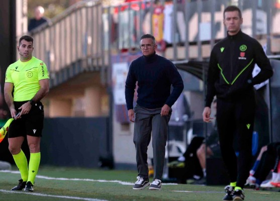 El Eldense destituye a Dani Ponz como entrenador tras perder con el Cádiz
