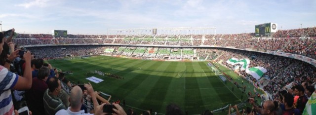El Elche muestra su compromiso con la Constitución y con el Estado de Derecho

