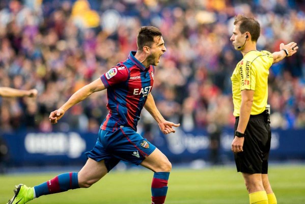 Levante y el Alavés estrenan en Primera duelo que locales no ganan desde 1980