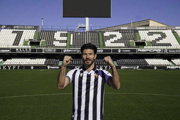 El Castellón refuerza su medular con Milos Jojic