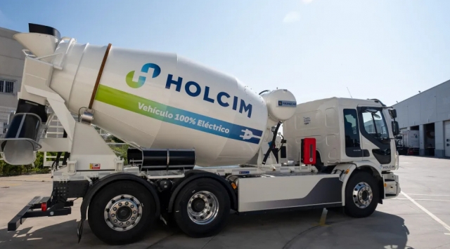 La multinacional Holcim crece en la Región por la vía rápida y entra en el capital de la murciana Cementos Levante