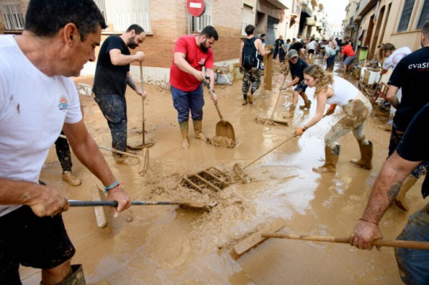 Desconstrucció de l'inabastable: un projecte busca transformar el fang de la Dana en argila a l'UJI