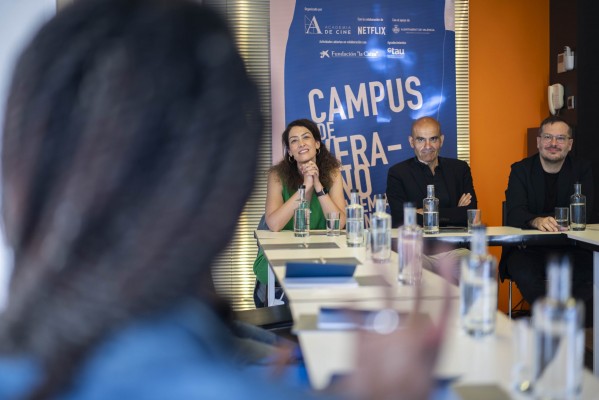 Nacho Ruipérez y Ana Nirvana, cineastas valencianos seleccionados en el Campus de Verano de la Academia de Cine