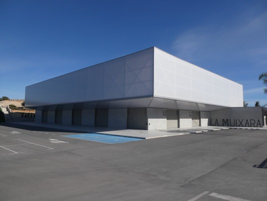 La Nucía instalará placas fotovoltaicas en el pabellón Muixara